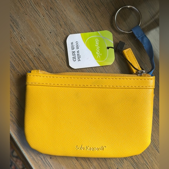 Safe Keeper Accessories - New Safe Keeper RFID Coin Purse with key ring
